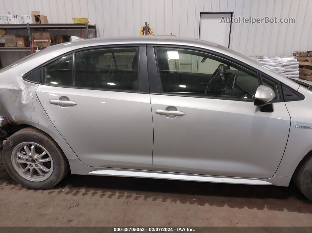 2021 Toyota Corolla Hybrid Le Silver vin: JTDEAMDE4MJ019490