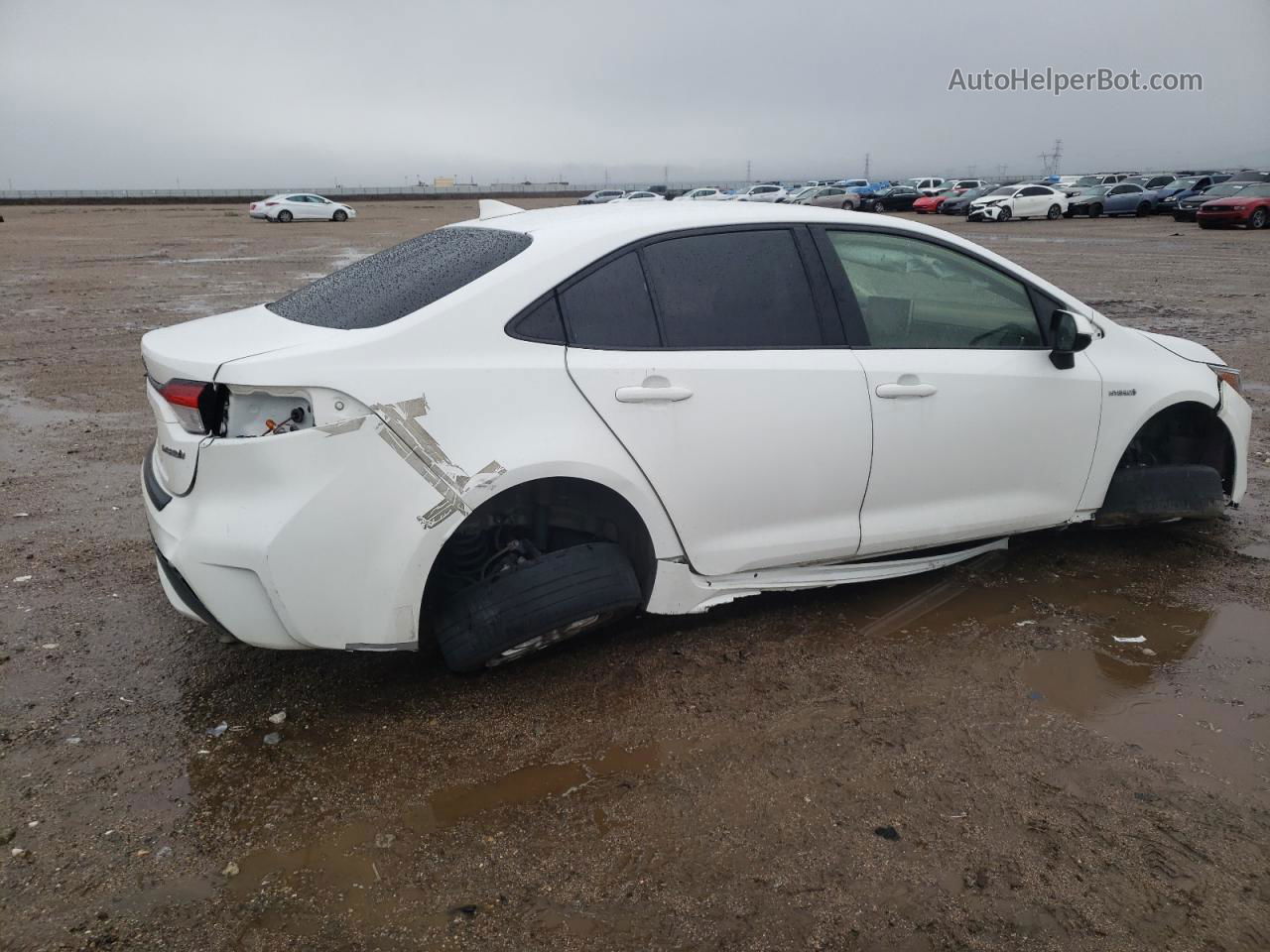 2021 Toyota Corolla Le White vin: JTDEAMDE4MJ024950