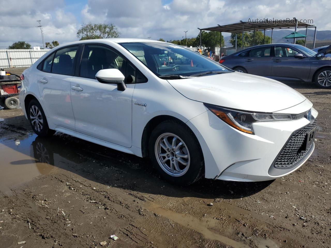 2021 Toyota Corolla Le White vin: JTDEAMDE5MJ018073