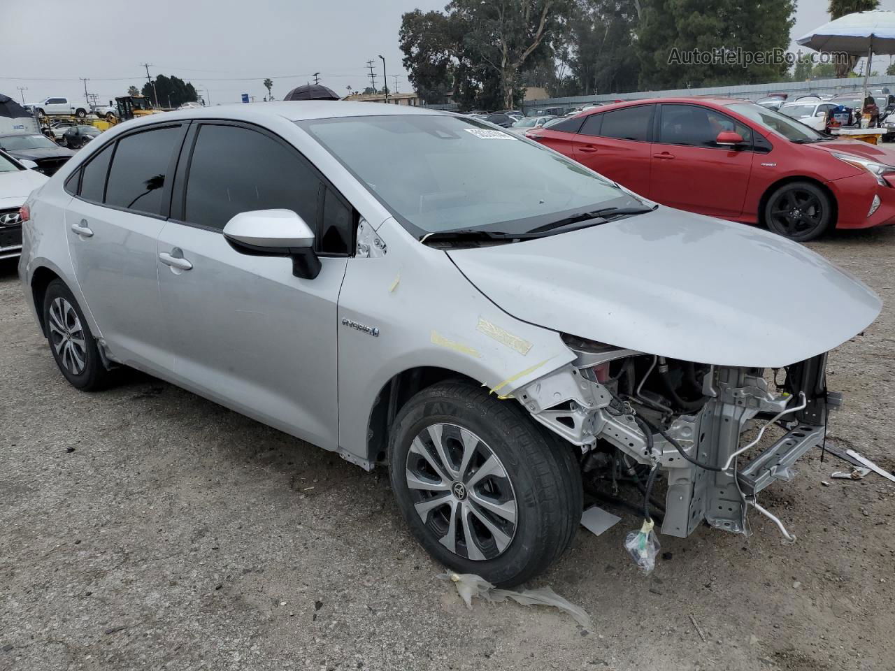 2021 Toyota Corolla Le Silver vin: JTDEAMDE7MJ031536