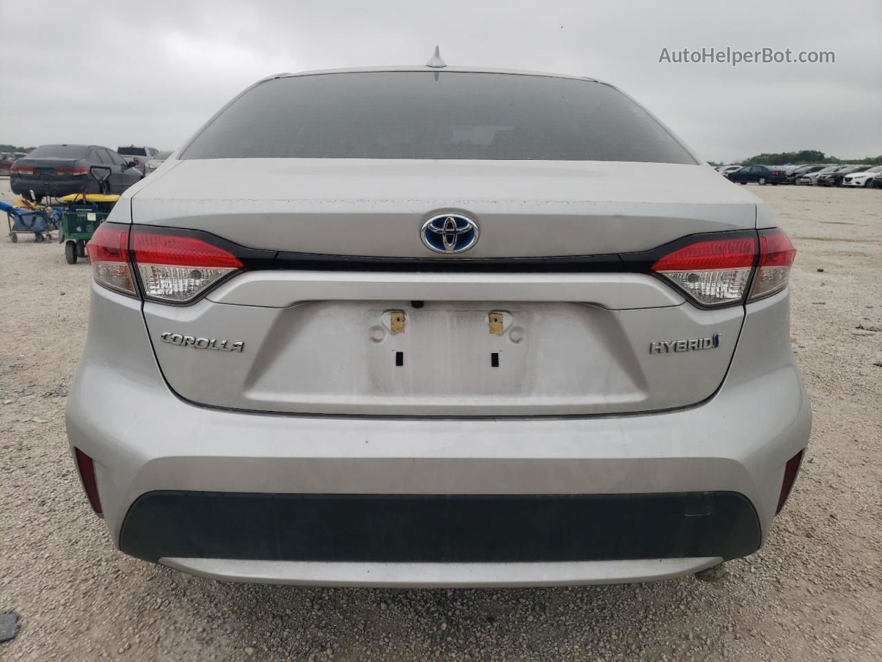 2021 Toyota Corolla Le Silver vin: JTDEAMDEXMJ035614