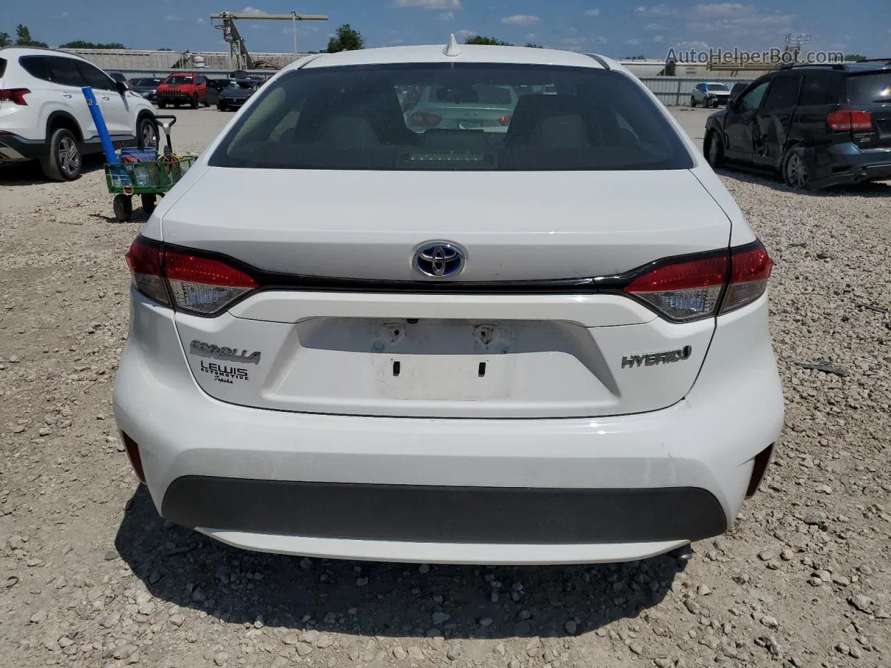 2020 Toyota Corolla Le White vin: JTDEBRBE0LJ005033