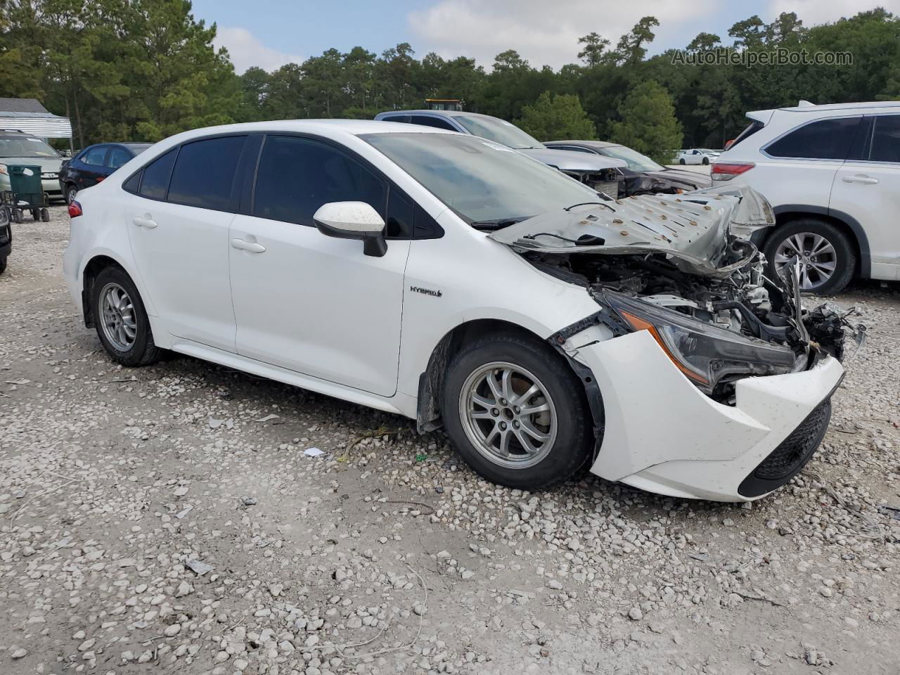 2020 Toyota Corolla Le White vin: JTDEBRBE2LJ007172