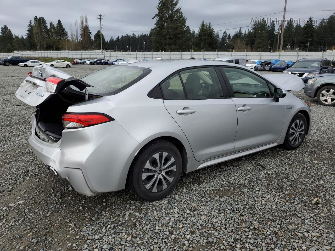 2020 Toyota Corolla Le Silver vin: JTDEBRBE9LJ015950