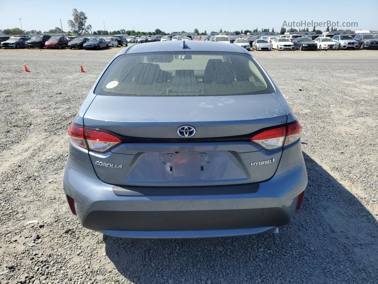 2020 Toyota Corolla Le Blue vin: JTDEBRBEXLJ022132