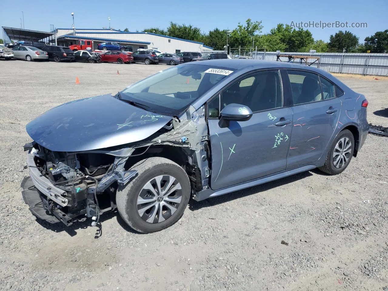 2020 Toyota Corolla Le Blue vin: JTDEBRBEXLJ022132