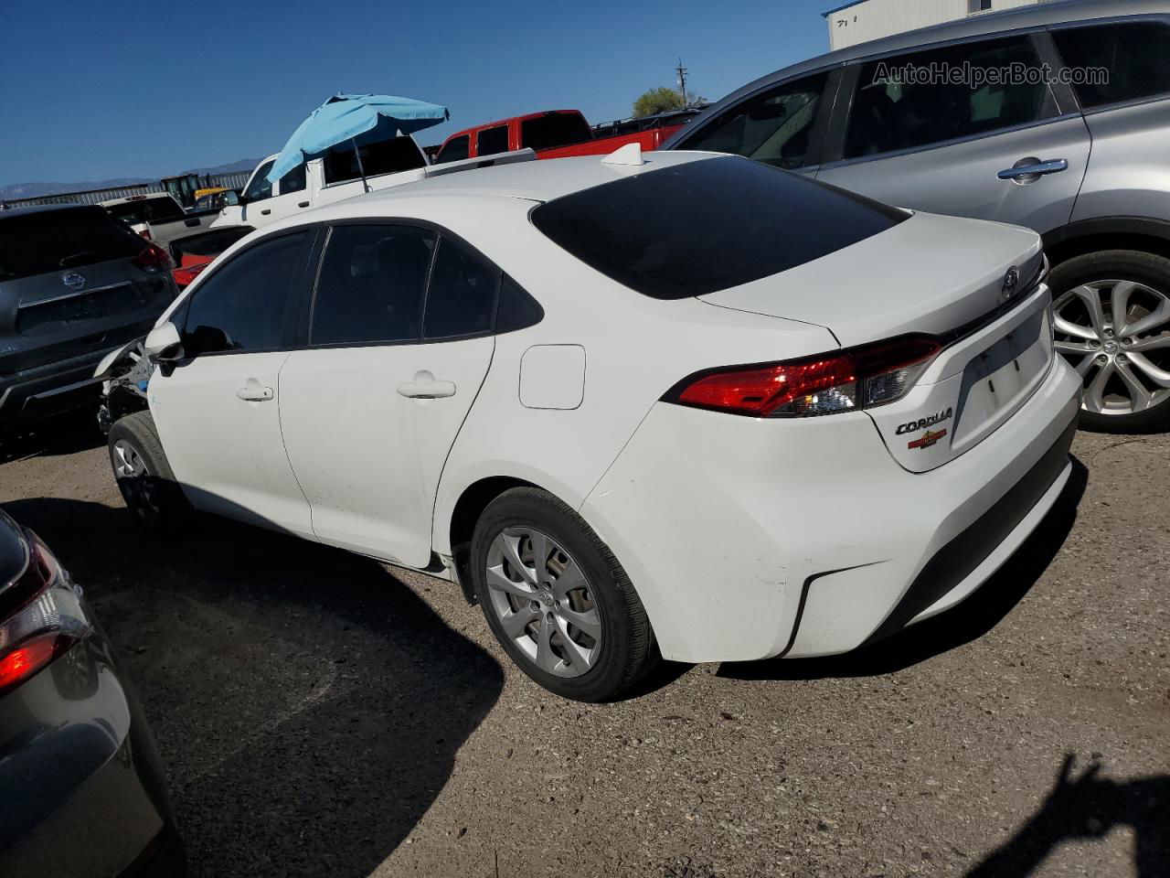 2021 Toyota Corolla Le White vin: JTDEPMAE5MJ122534