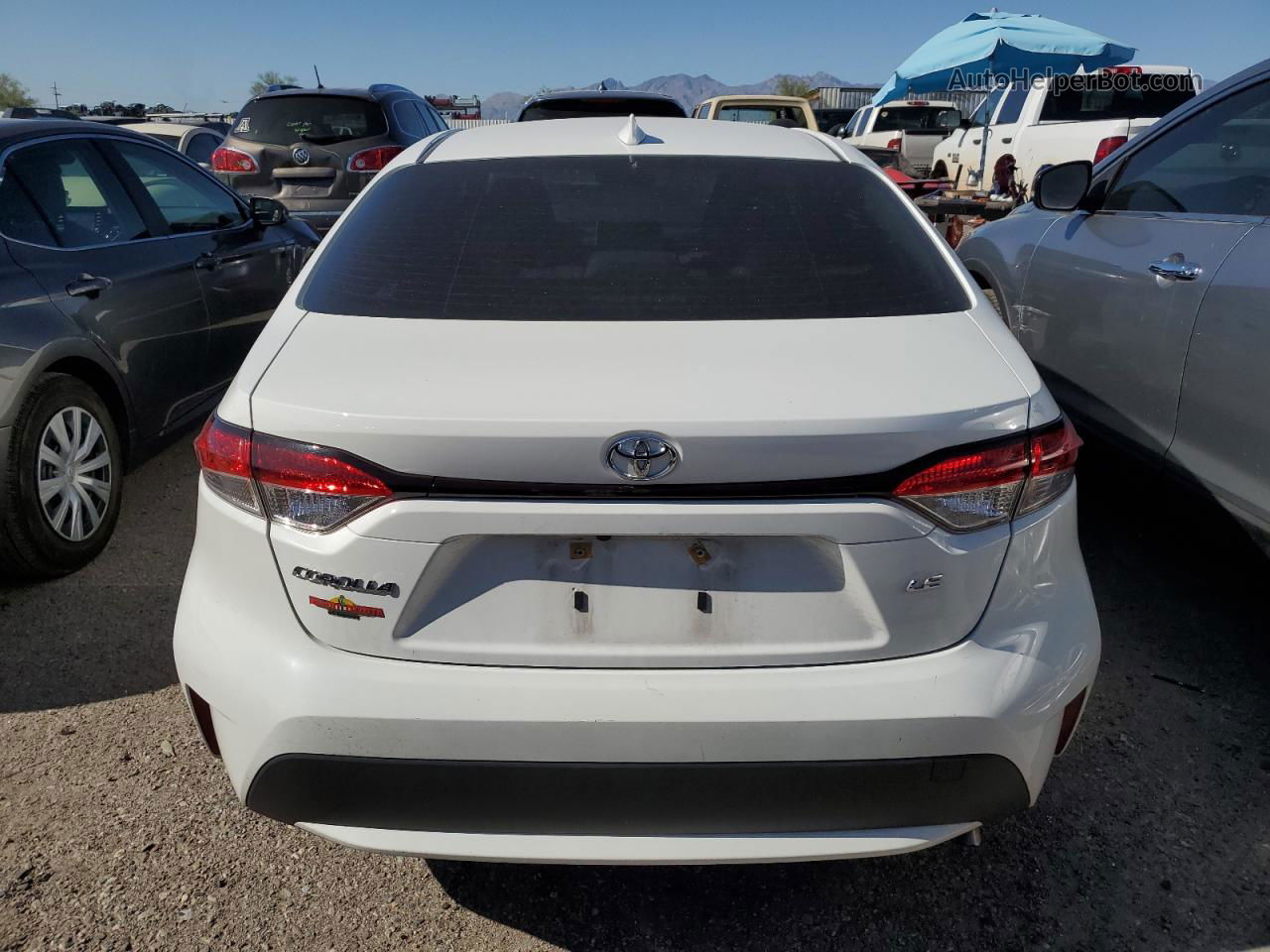 2021 Toyota Corolla Le White vin: JTDEPMAE5MJ122534