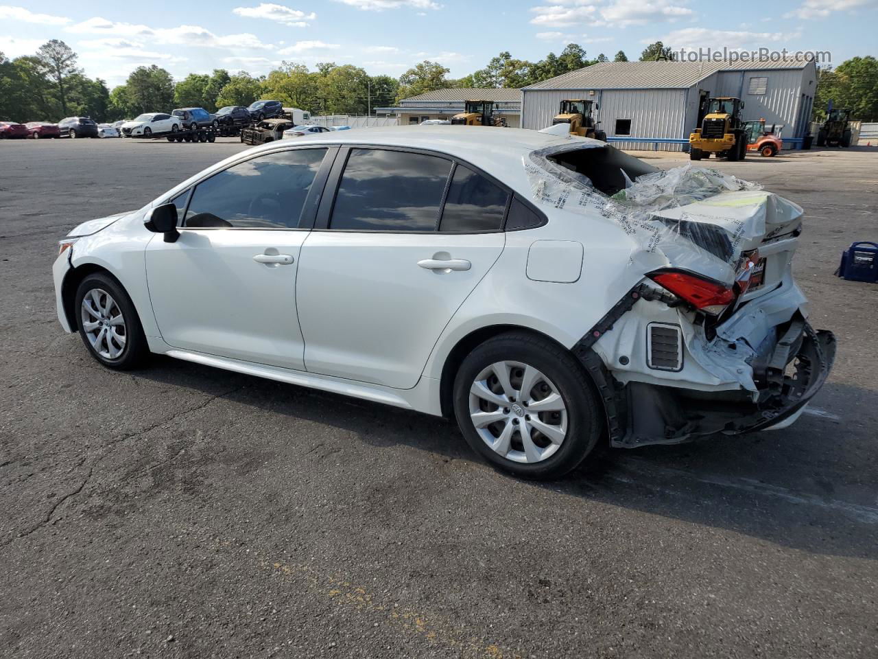 2021 Toyota Corolla Le White vin: JTDEPMAE5MJ127636