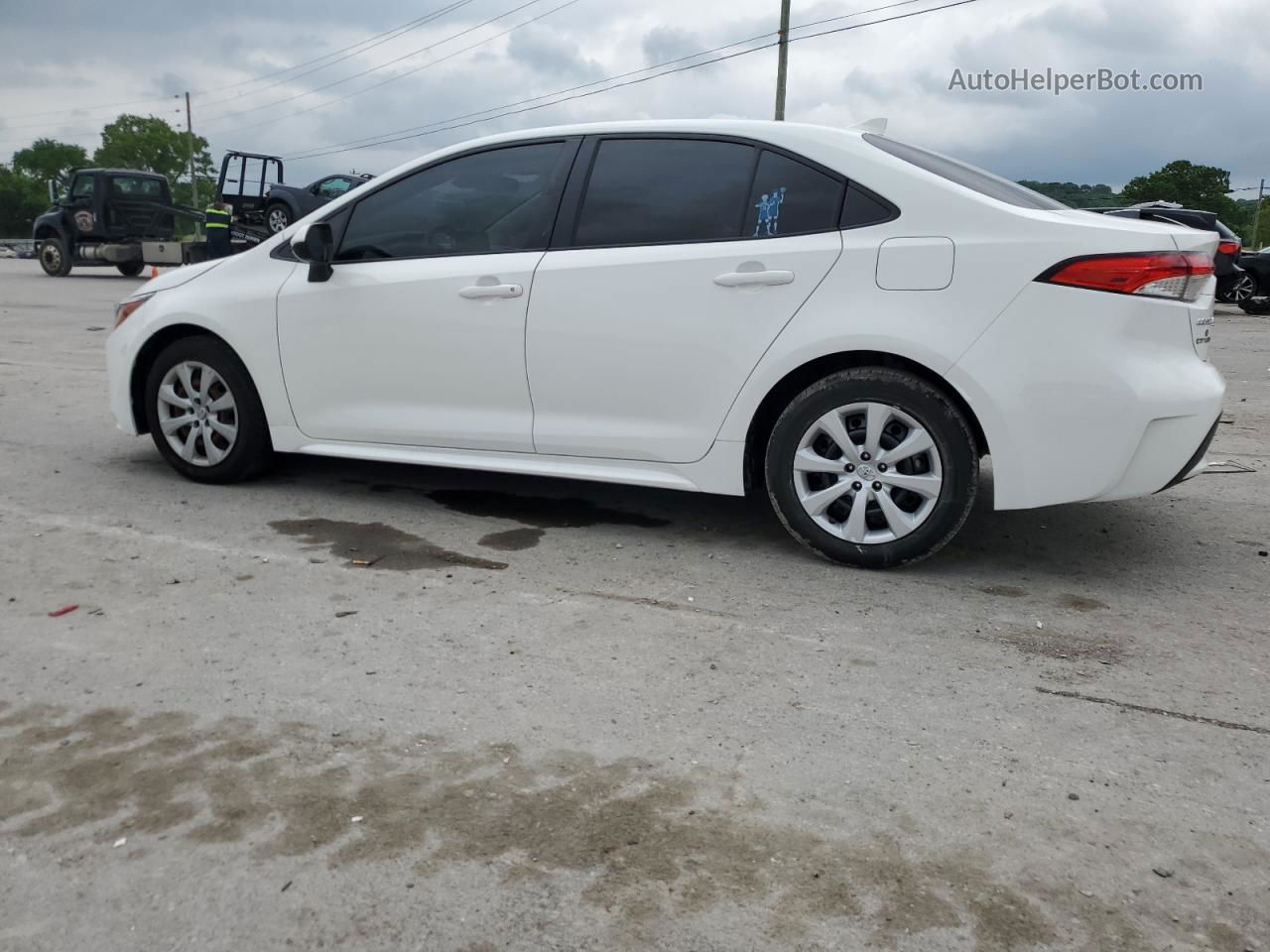 2021 Toyota Corolla Le White vin: JTDEPMAE5MJ157834