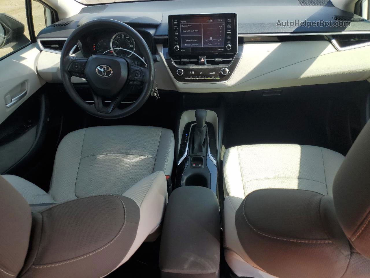 2021 Toyota Corolla Le White vin: JTDEPMAE6MJ183469