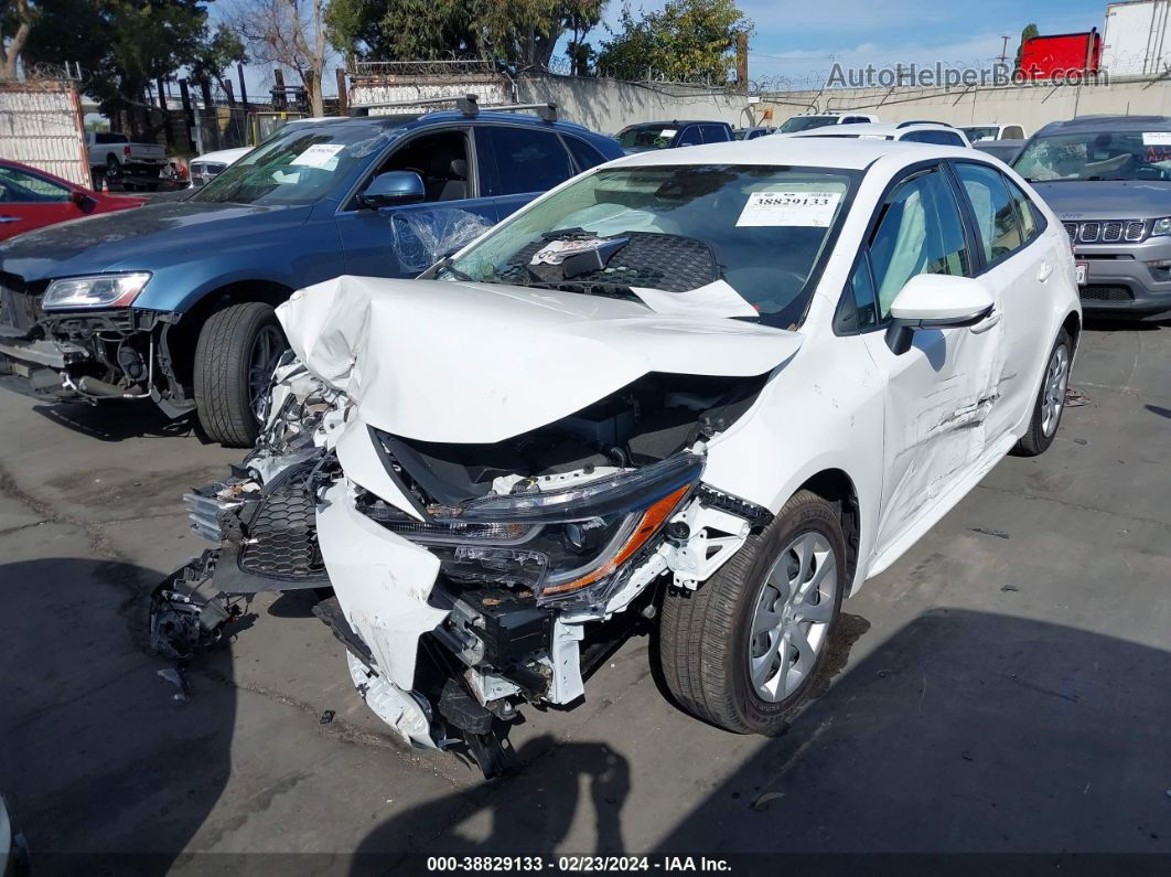 2021 Toyota Corolla Le White vin: JTDEPMAE7MJ156183