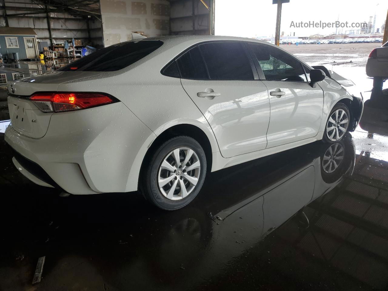 2021 Toyota Corolla Le White vin: JTDEPMAE7MJ182055