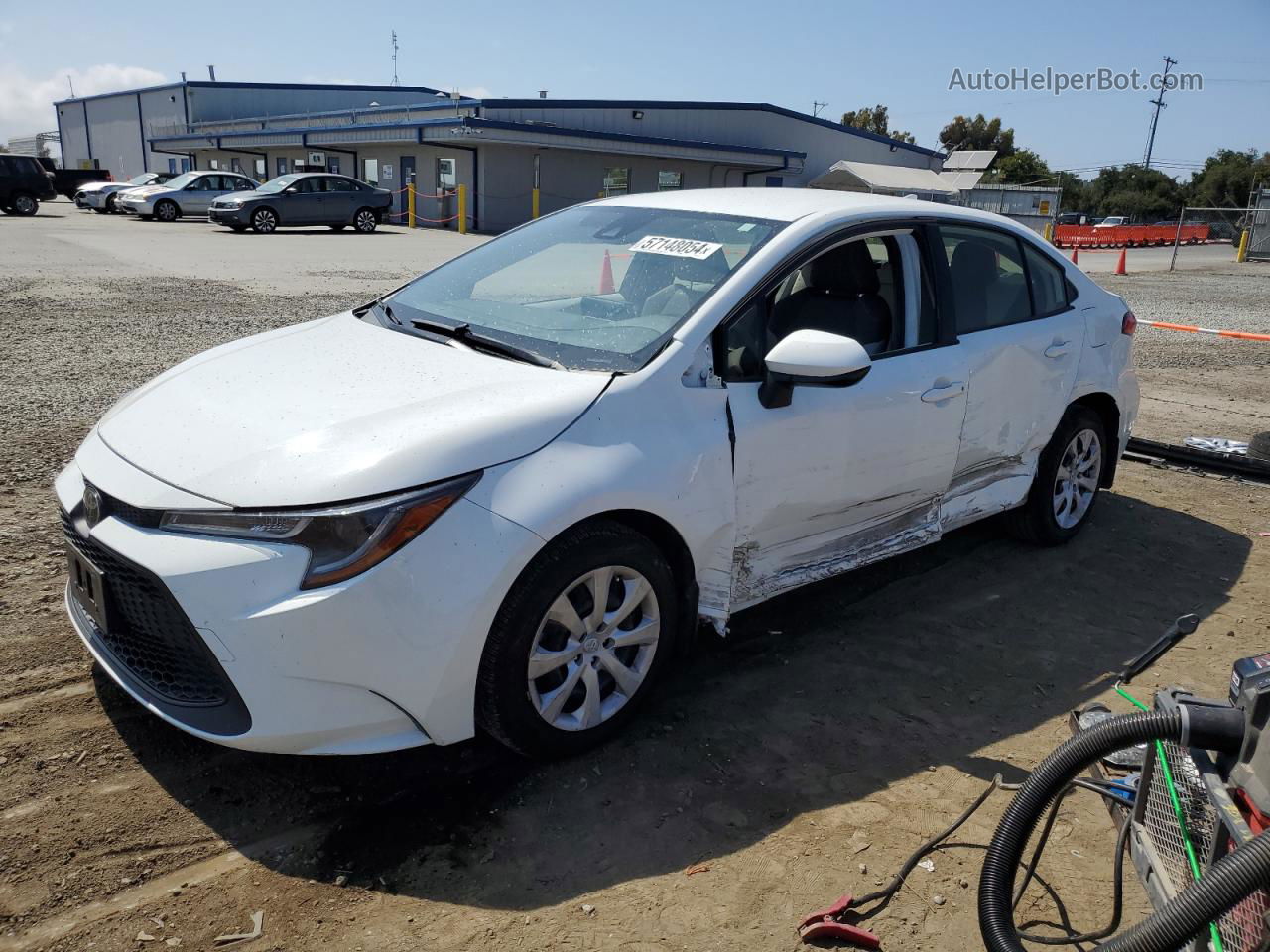 2020 Toyota Corolla Le White vin: JTDEPRAE0LJ057197