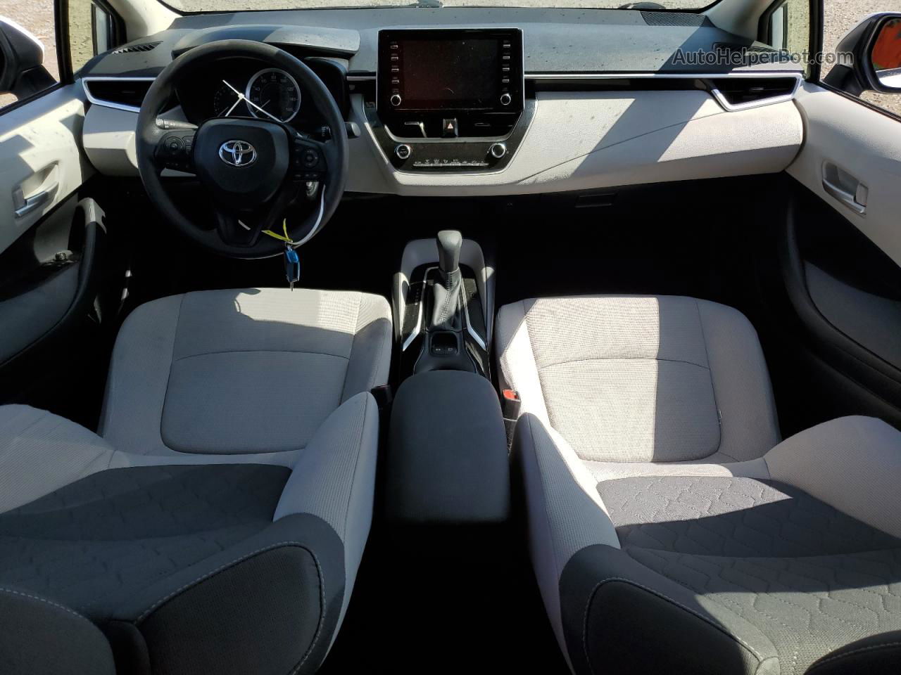 2020 Toyota Corolla Le White vin: JTDEPRAE0LJ057197