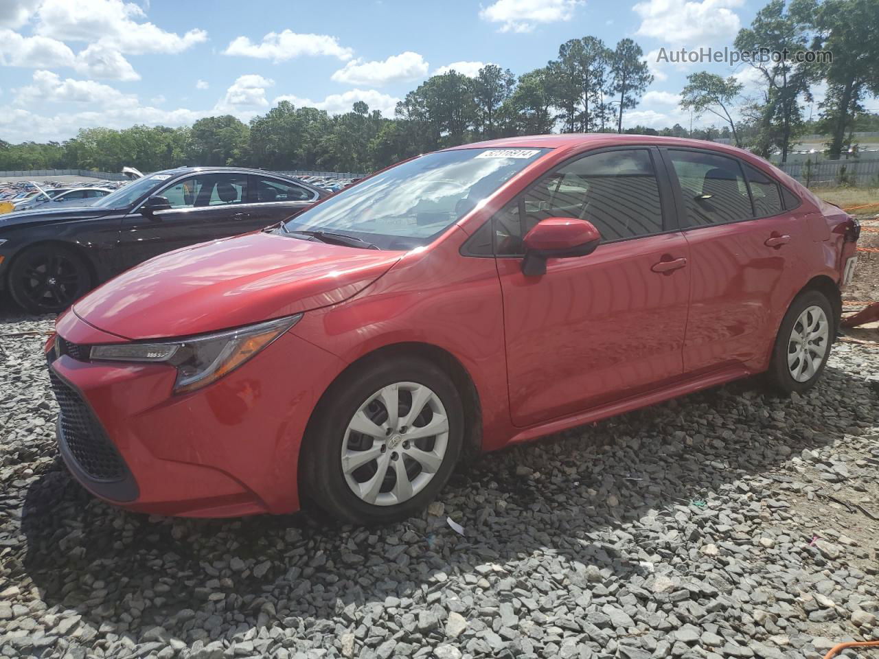 2020 Toyota Corolla Le Red vin: JTDEPRAE1LJ085686