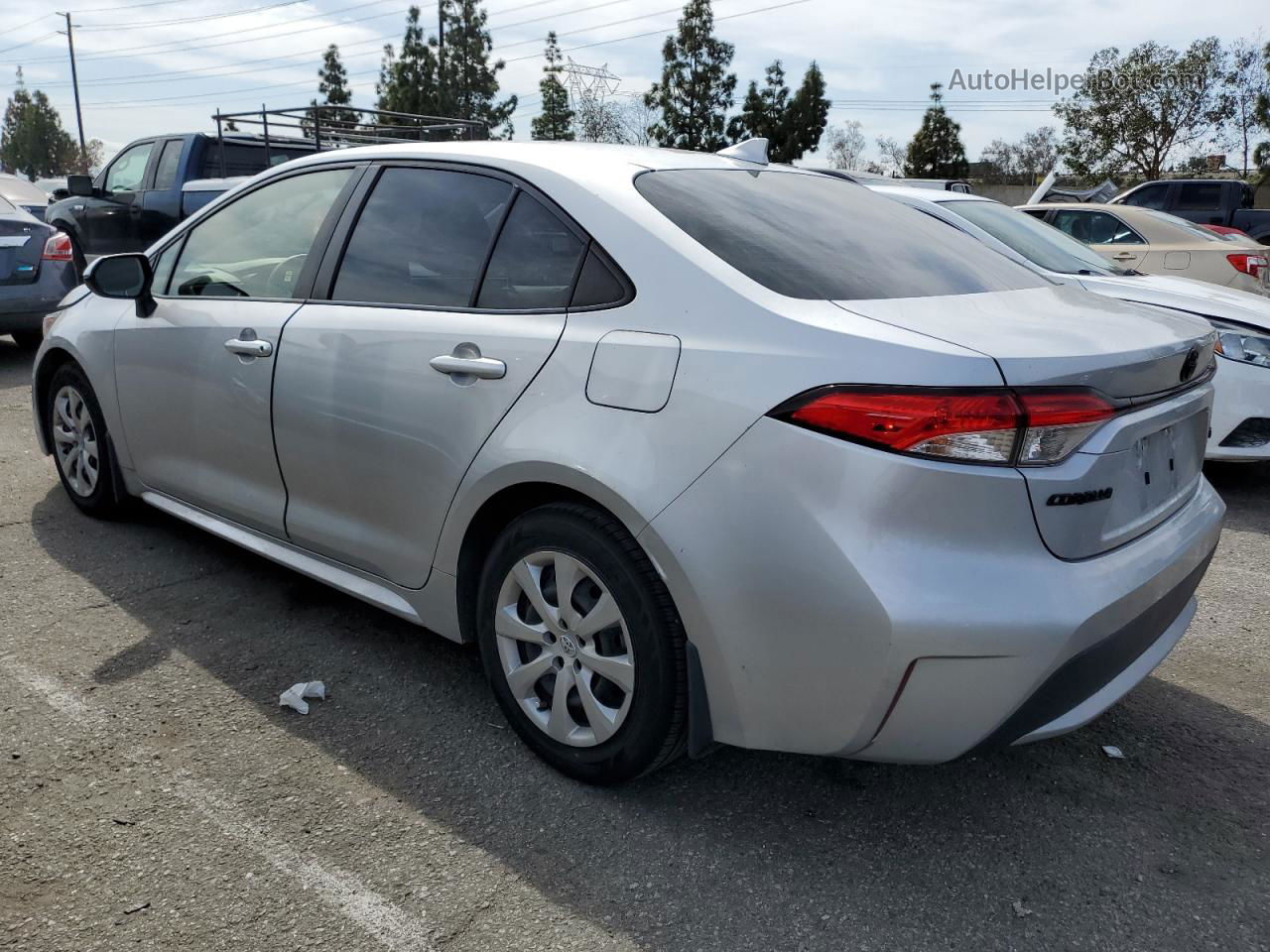 2020 Toyota Corolla Le Серебряный vin: JTDEPRAE2LJ114533