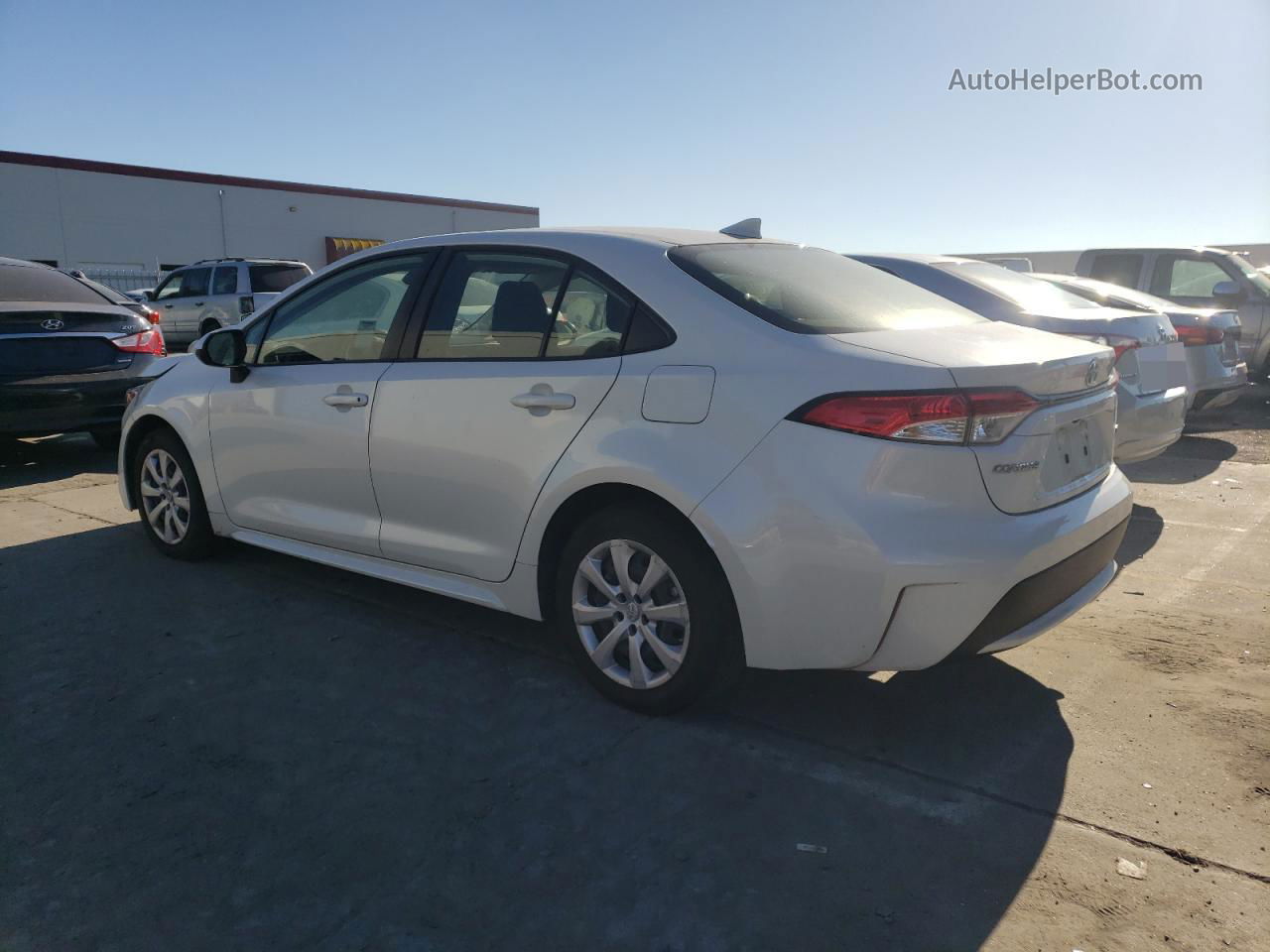 2020 Toyota Corolla Le White vin: JTDEPRAE3LJ046520