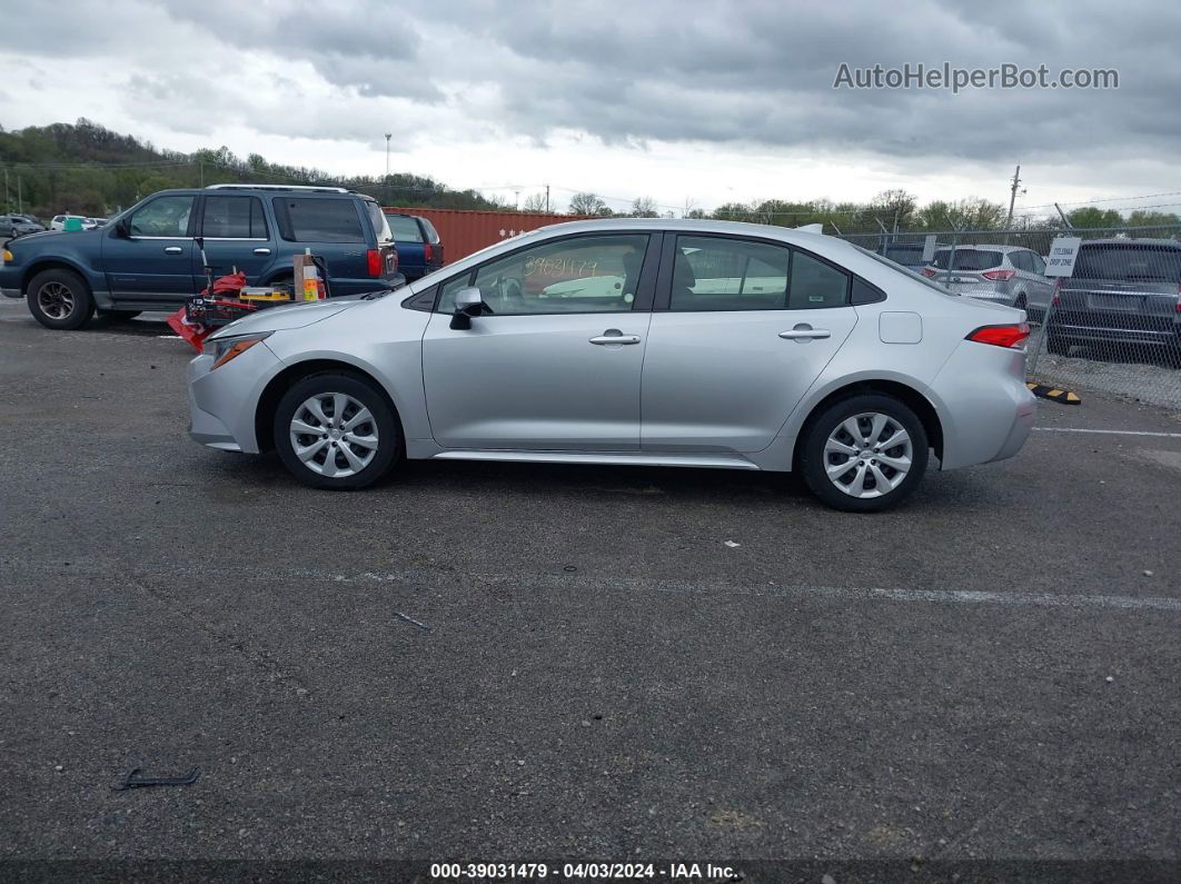 2020 Toyota Corolla Le Silver vin: JTDEPRAE4LJ036109