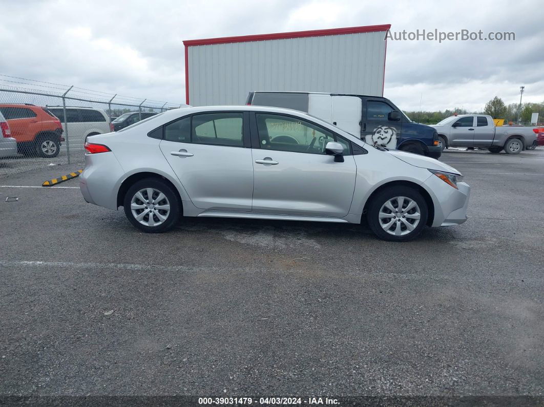 2020 Toyota Corolla Le Silver vin: JTDEPRAE4LJ036109