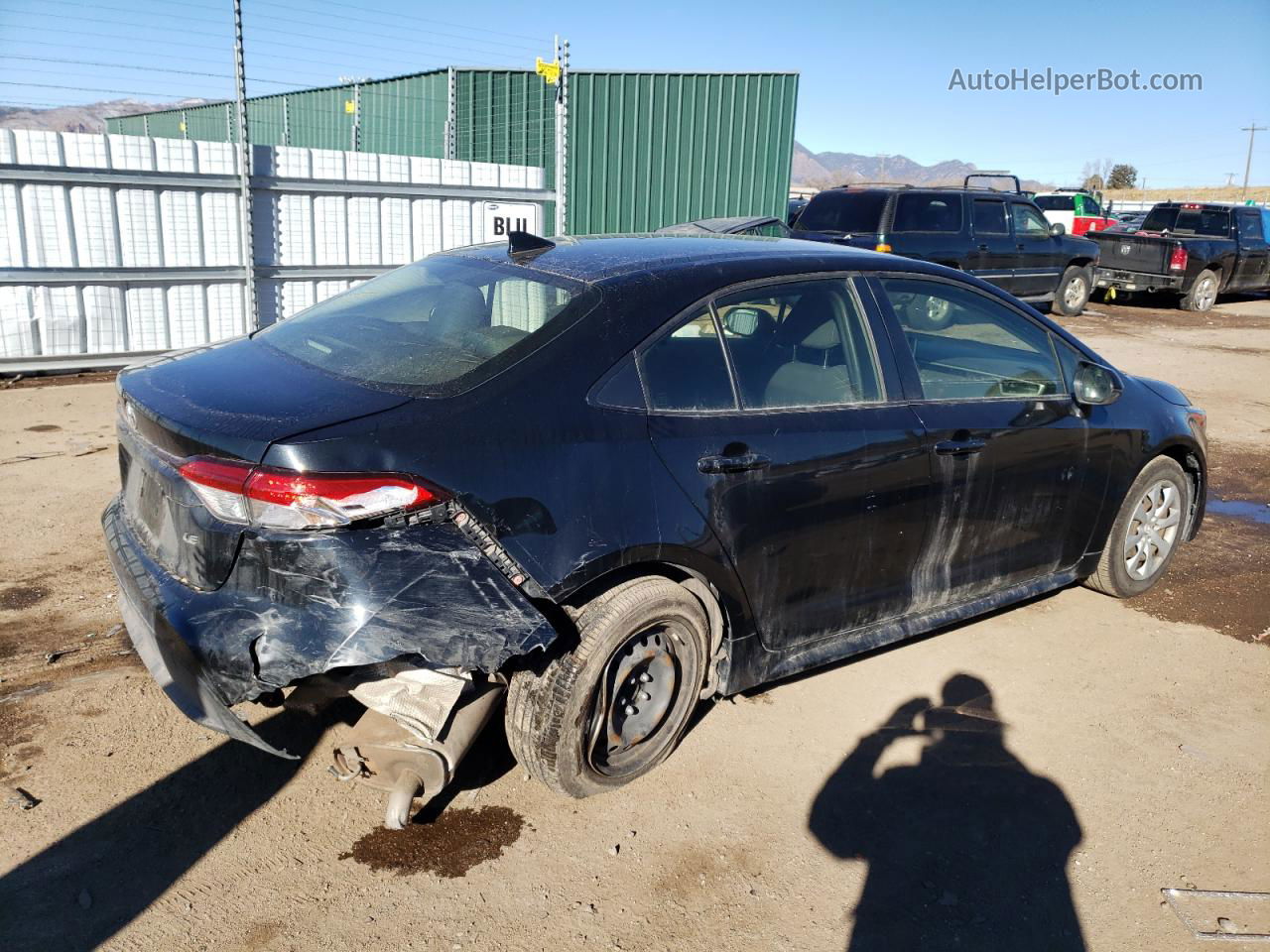 2020 Toyota Corolla Le Black vin: JTDEPRAE4LJ051452