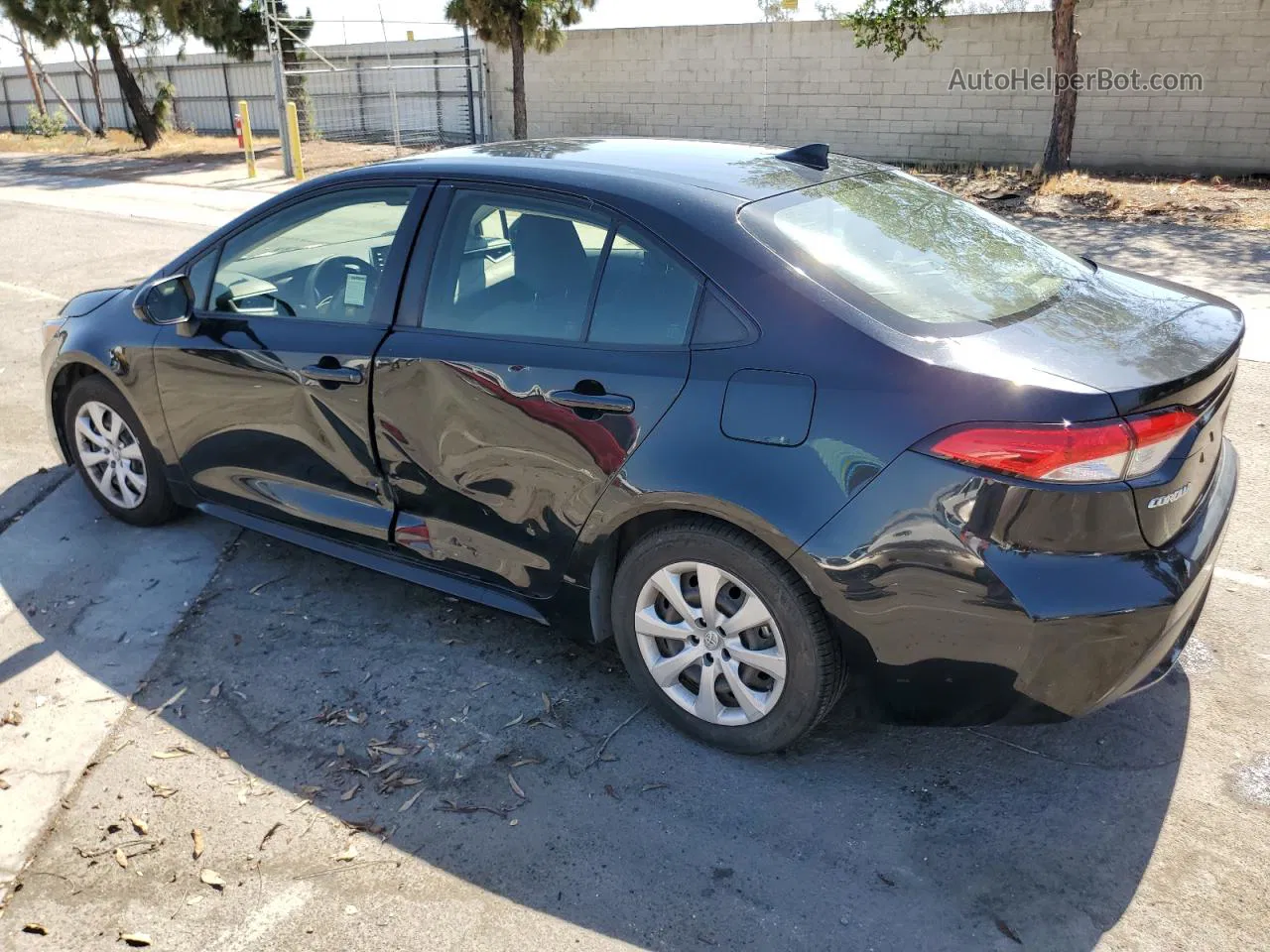 2020 Toyota Corolla Le Black vin: JTDEPRAE5LJ029105