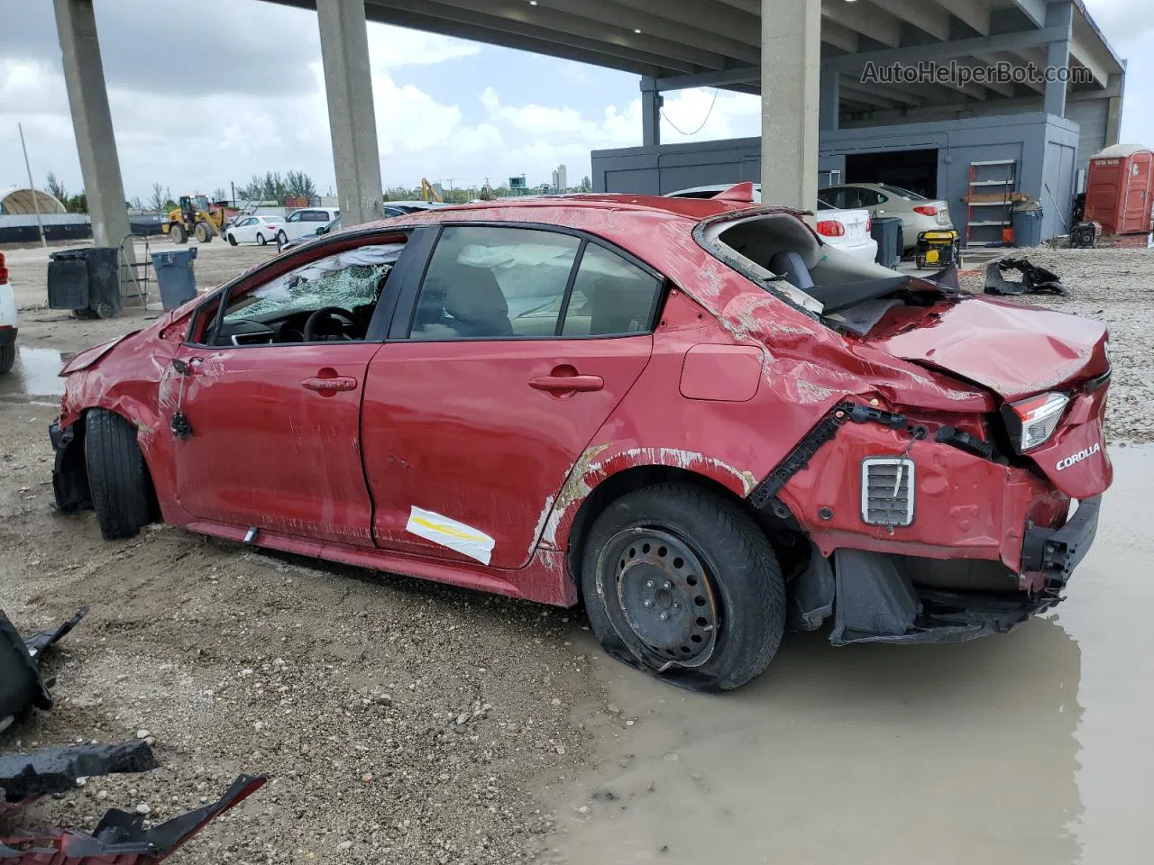 2020 Toyota Corolla Le Red vin: JTDEPRAE5LJ045577