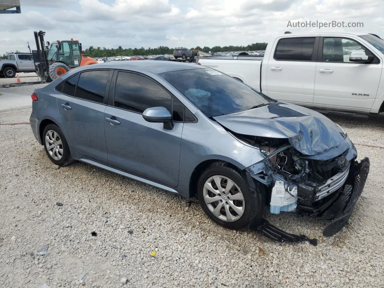 2020 Toyota Corolla Le Blue vin: JTDEPRAE7LJ063191