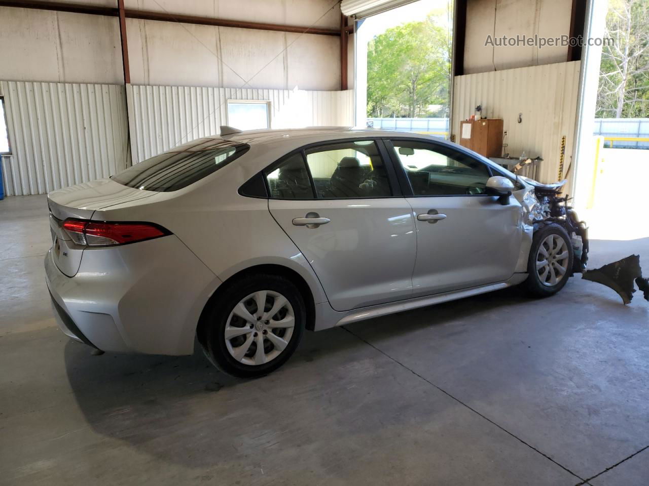 2020 Toyota Corolla Le Silver vin: JTDEPRAE7LJ064633