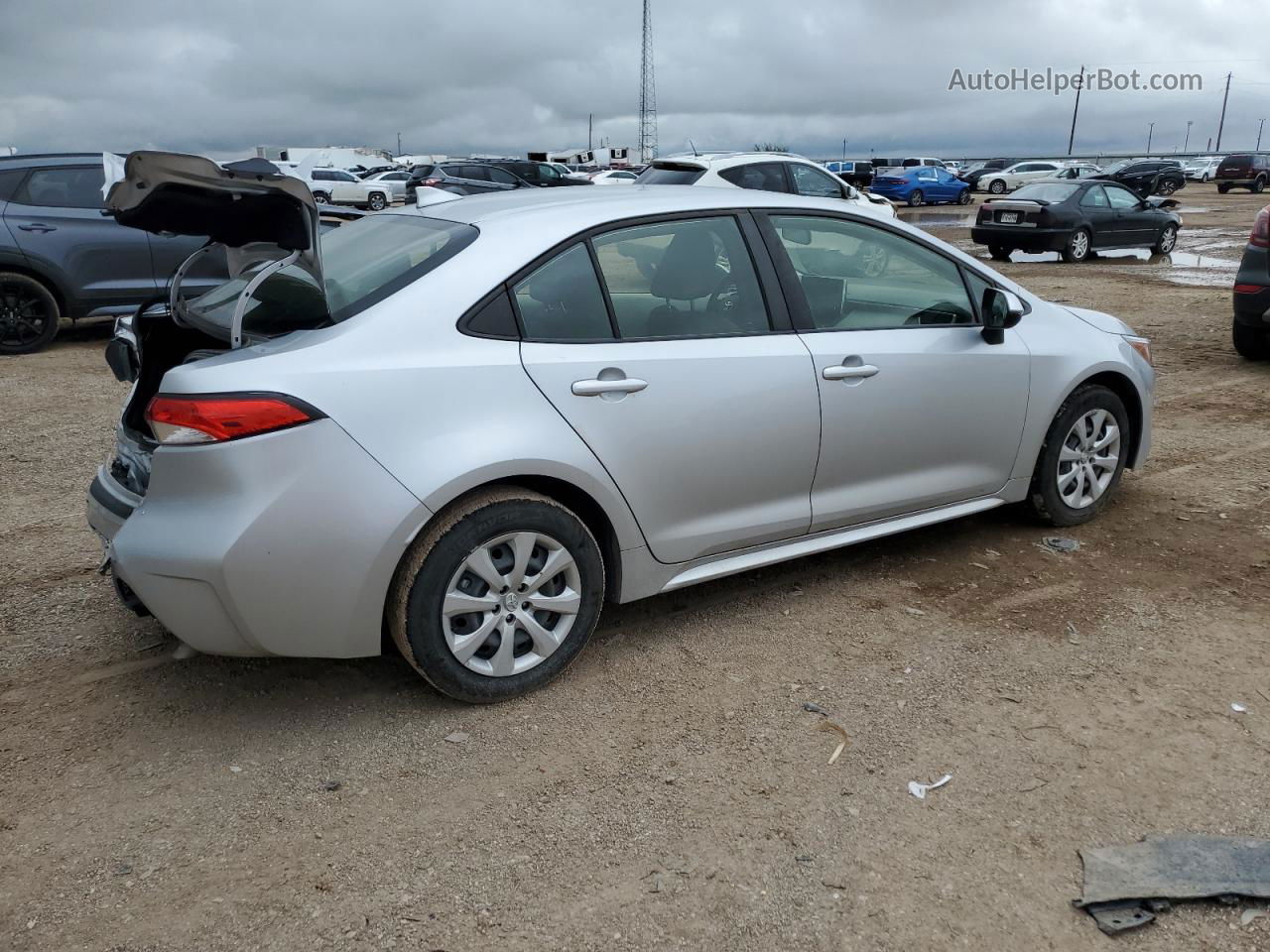 2020 Toyota Corolla Le Серебряный vin: JTDEPRAE7LJ071503