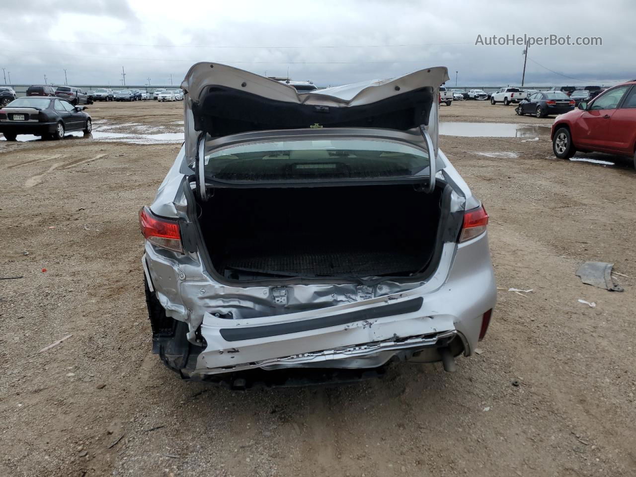 2020 Toyota Corolla Le Silver vin: JTDEPRAE7LJ071503