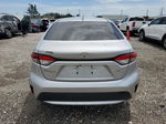 2020 Toyota Corolla Le Silver vin: JTDEPRAEXLJ073648