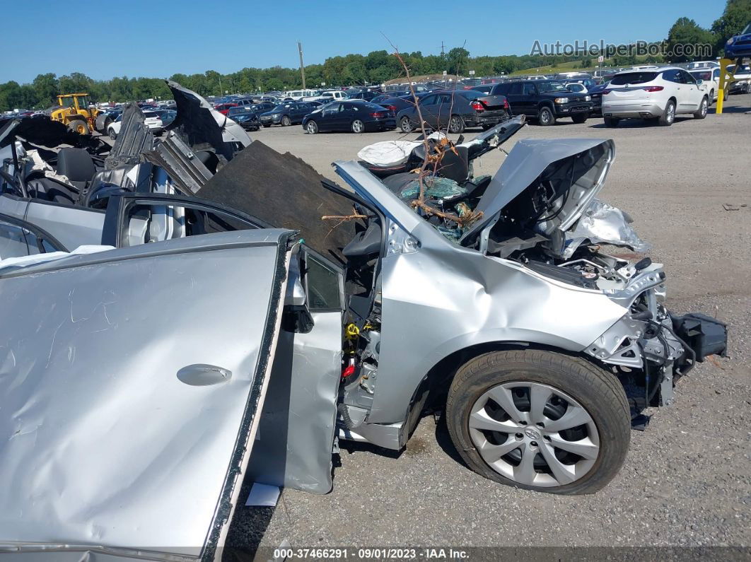 2020 Toyota Corolla Le Silver vin: JTDEPRAEXLJ083919