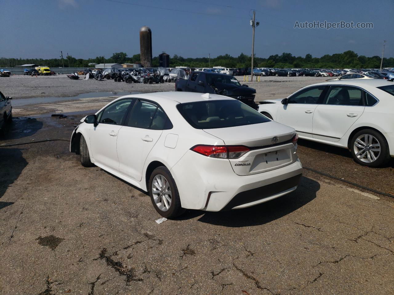 2021 Toyota Corolla Le White vin: JTDHPMAE5MJ137385