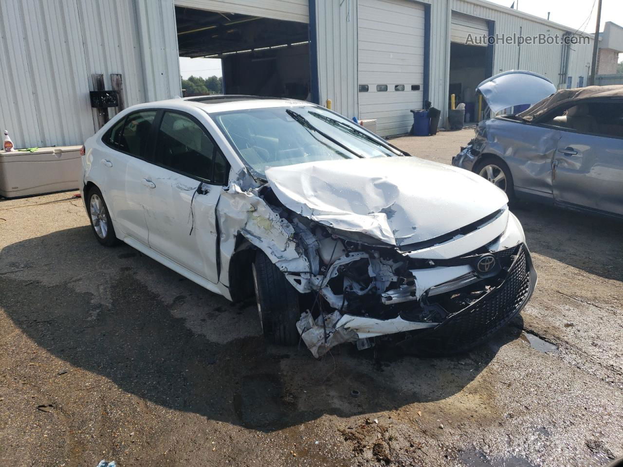 2021 Toyota Corolla Le White vin: JTDHPMAE5MJ137385