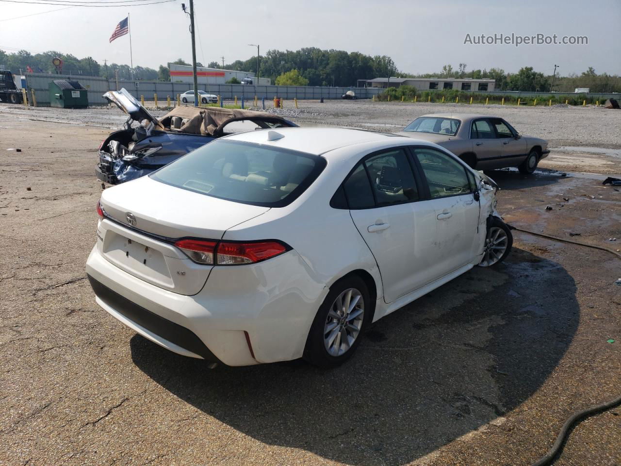 2021 Toyota Corolla Le White vin: JTDHPMAE5MJ137385