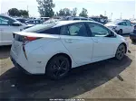 2017 Toyota Prius Three Touring Белый vin: JTDKARFU5H3053307
