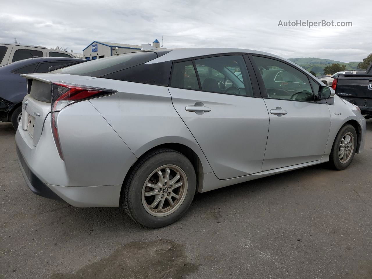 2016 Toyota Prius  Silver vin: JTDKARFU6G3024073