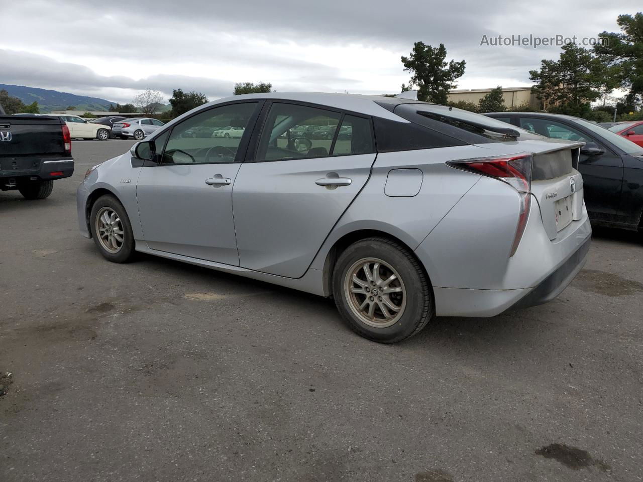 2016 Toyota Prius  Silver vin: JTDKARFU6G3024073