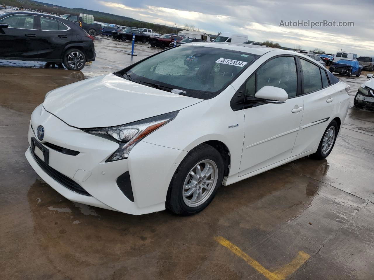 2017 Toyota Prius  Белый vin: JTDKARFU7H3051364