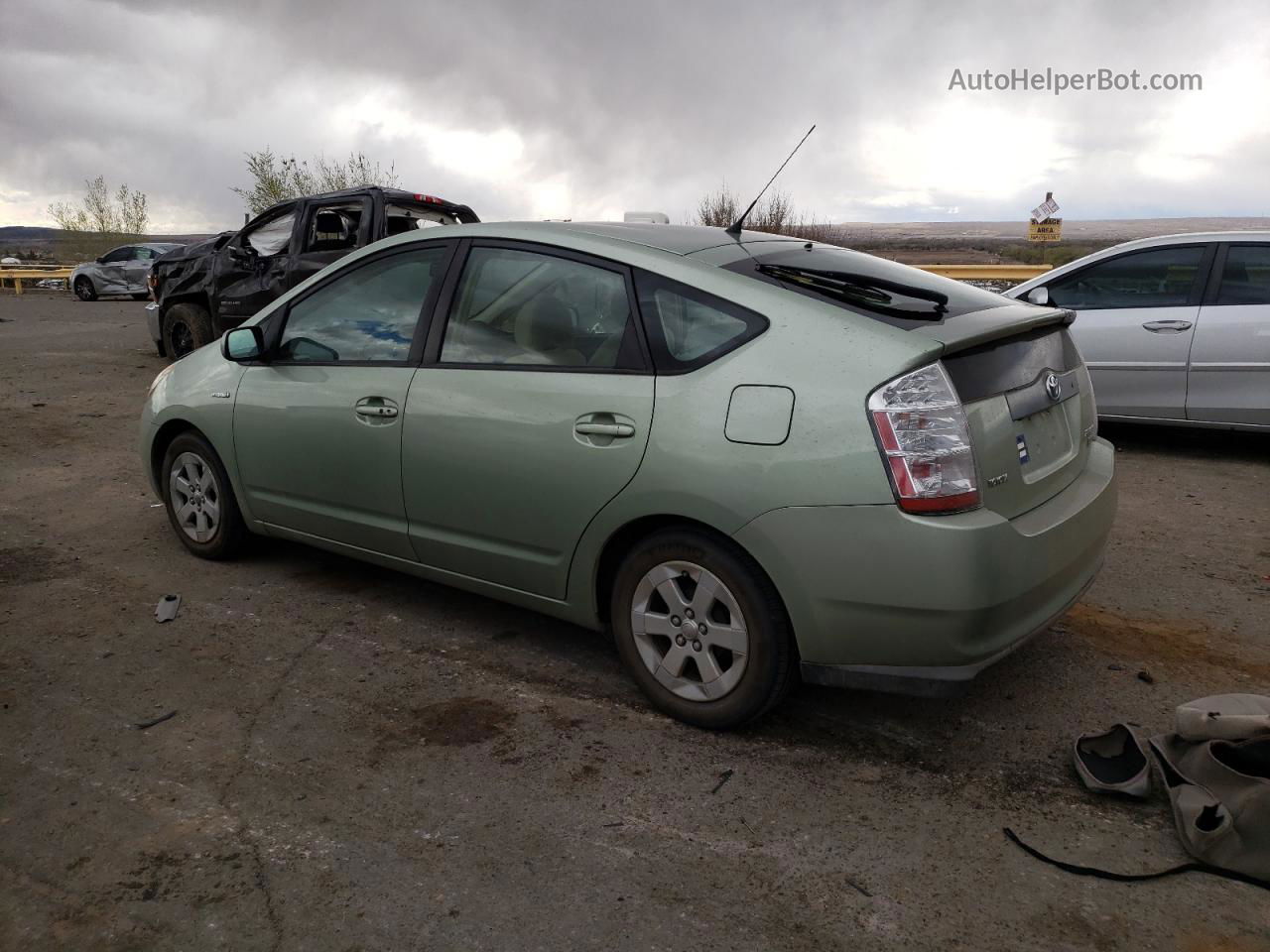 2007 Toyota Prius  Зеленый vin: JTDKB20U073281839