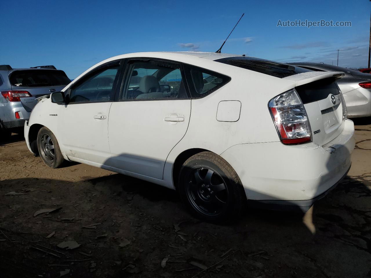 2007 Toyota Prius  White vin: JTDKB20U177552853