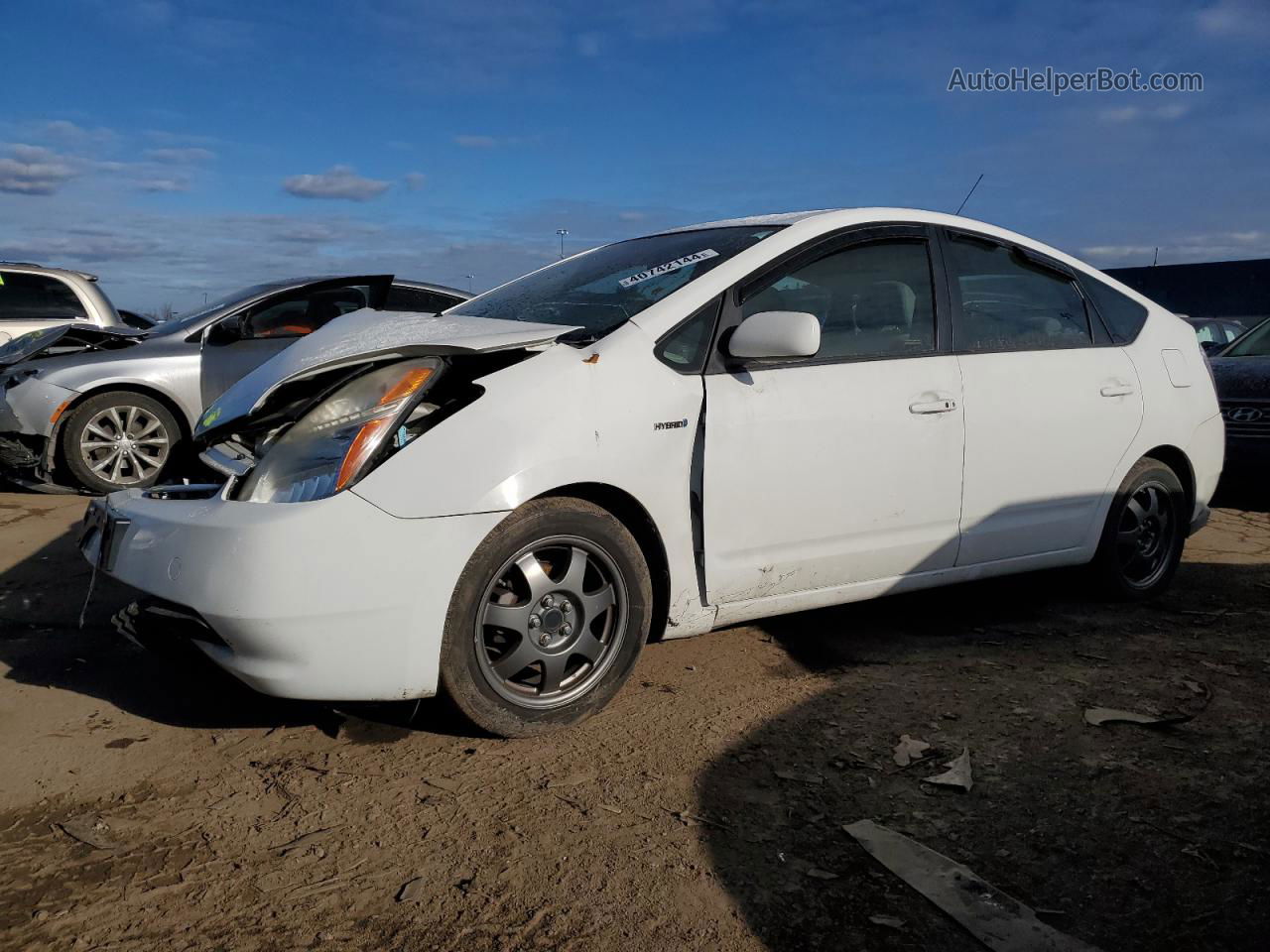 2007 Toyota Prius  White vin: JTDKB20U177552853