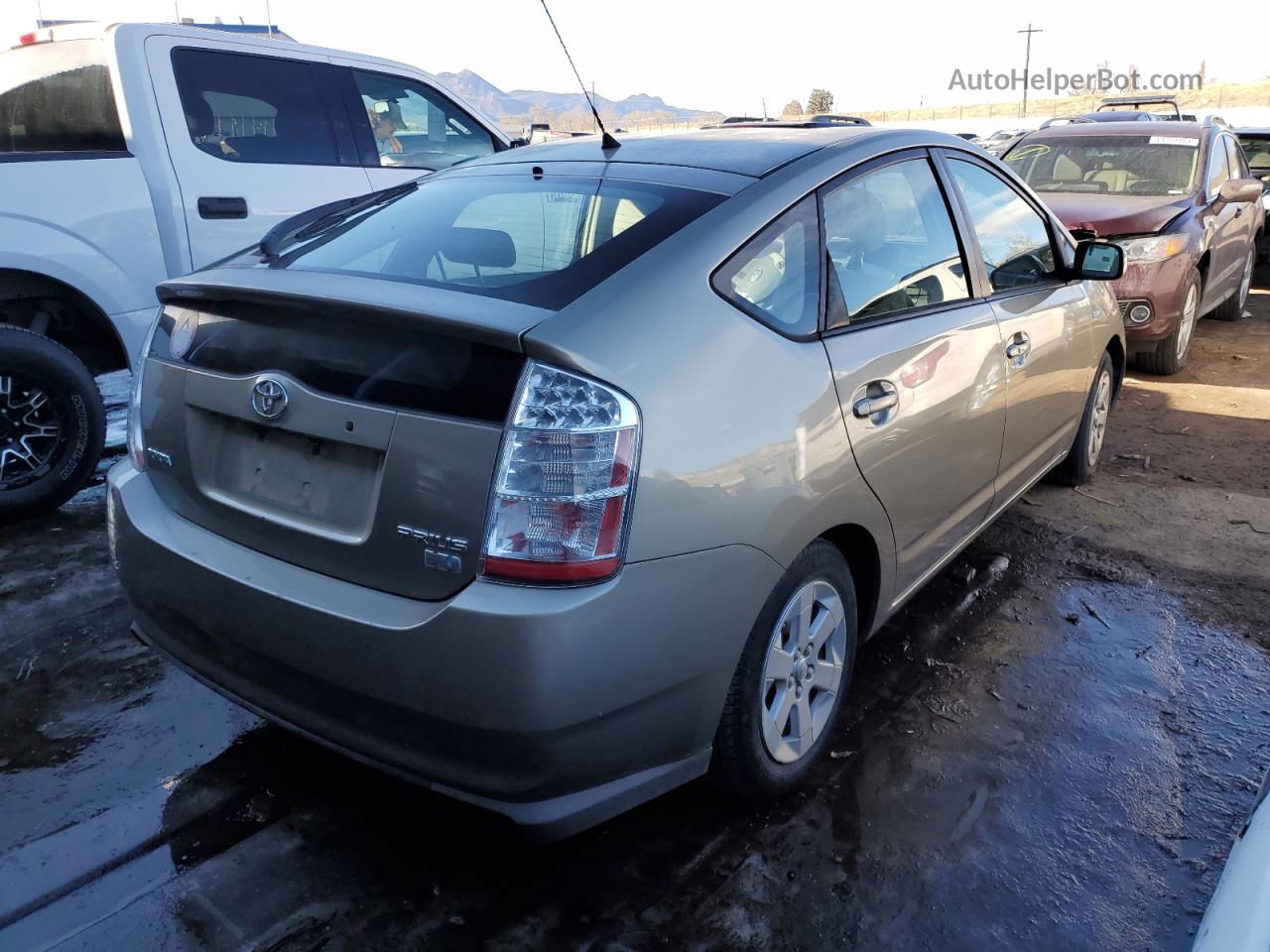 2007 Toyota Prius  Gold vin: JTDKB20U477688264