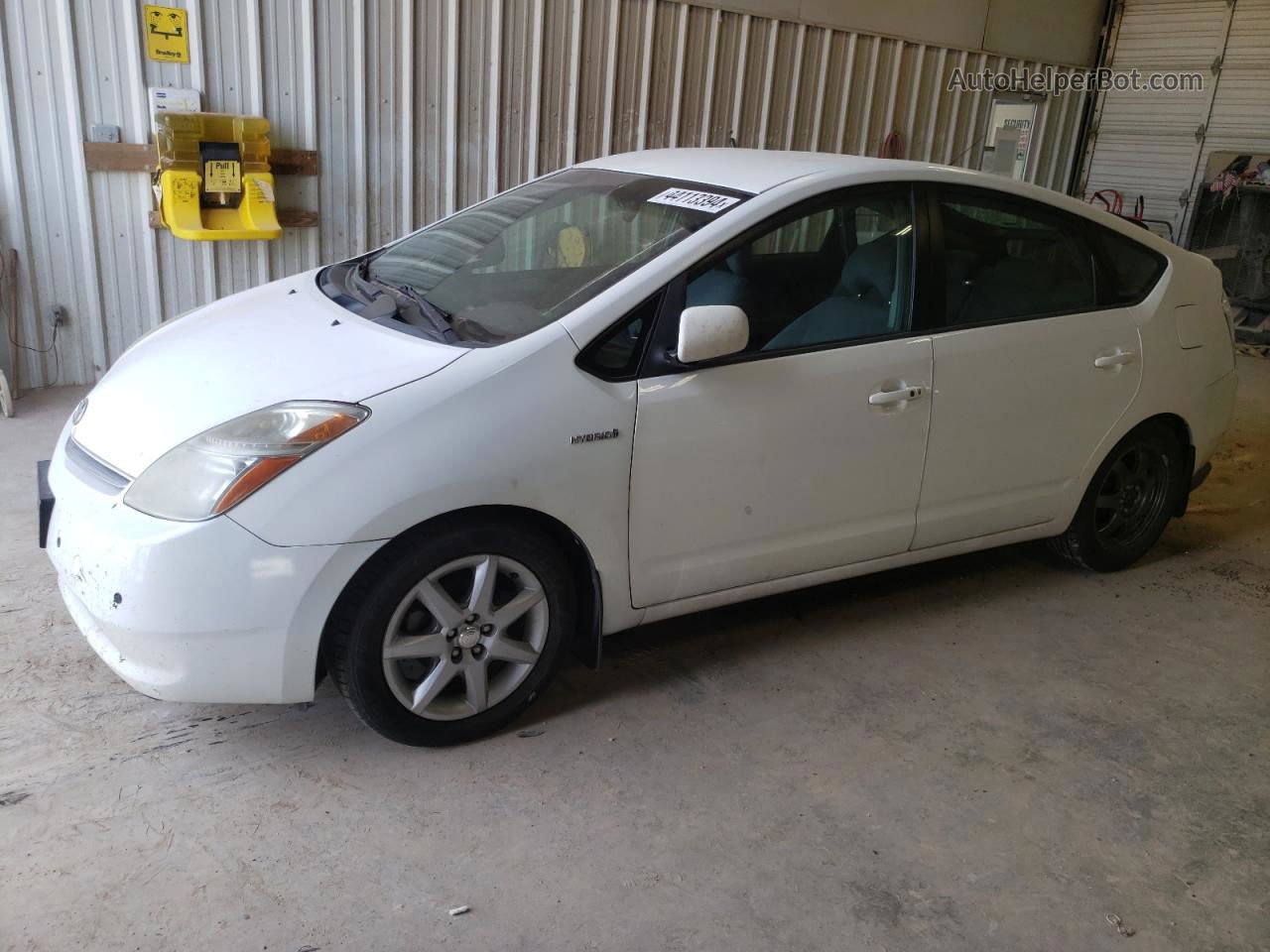 2008 Toyota Prius  White vin: JTDKB20U487793971