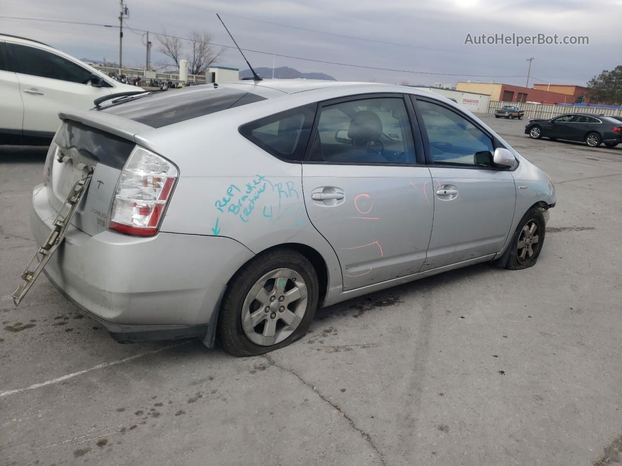 2007 Toyota Prius  Серебряный vin: JTDKB20U677552654