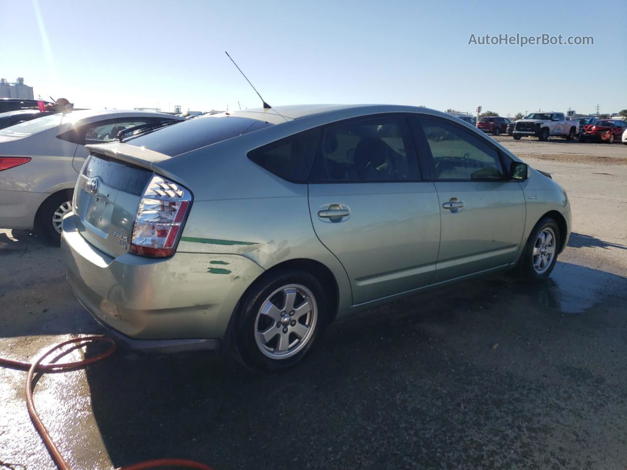 2007 Toyota Prius  Green vin: JTDKB20U877645899