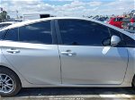 2017 Toyota Prius Two Серебряный vin: JTDKBRFU9H3575189