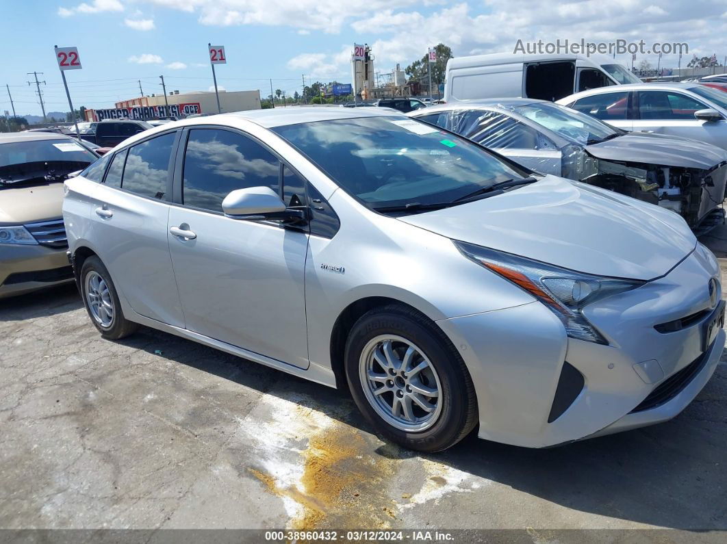 2017 Toyota Prius Two Silver vin: JTDKBRFU9H3575189