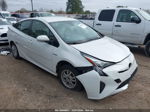 2017 Toyota Prius Two White vin: JTDKBRFUXH3035429